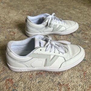 Vans white leather lowland sneakers women’s size 9